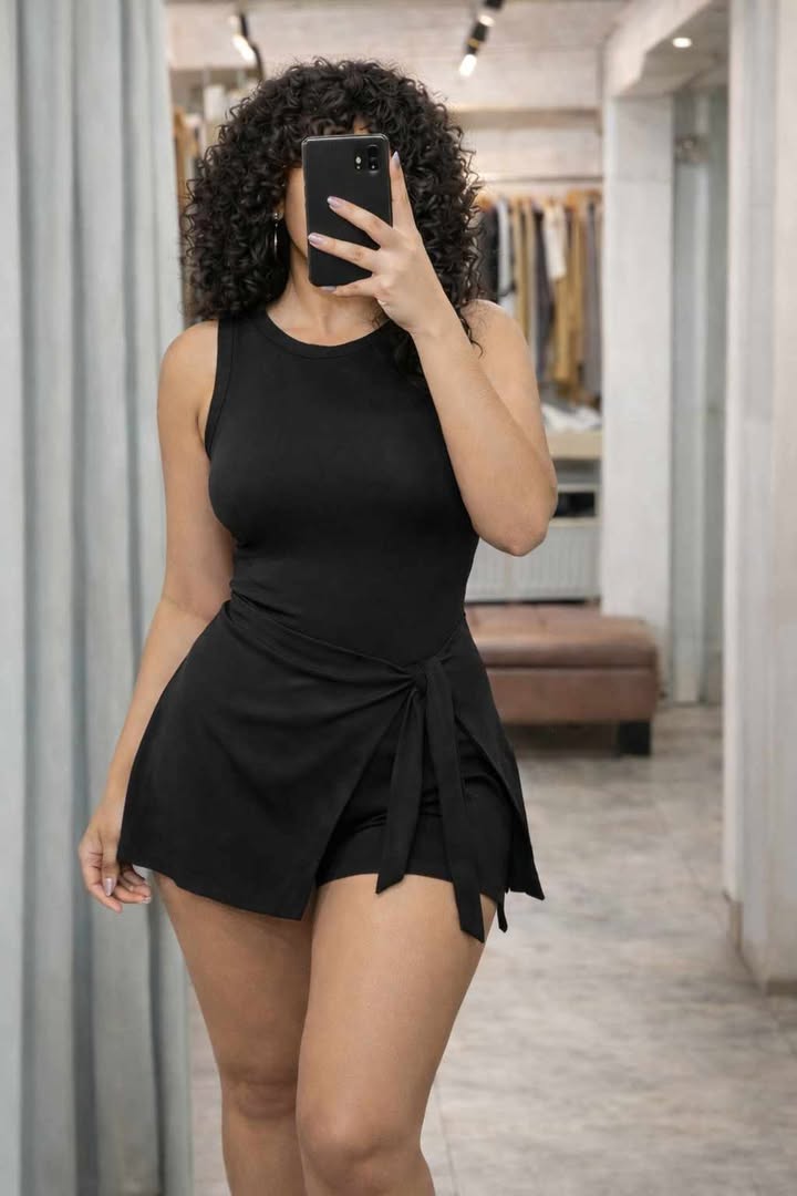 Conjunto negro elegante para mujer, top sin mangas y short con lazo lateral, outfit moderno disponible en Puerto Rico
